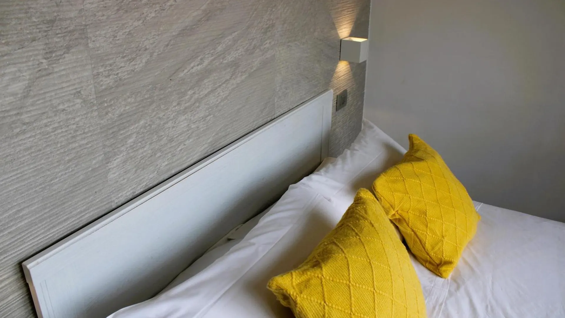 De Gasperi 55 Bed & Breakfast Naples