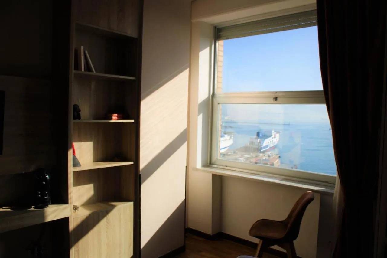 De Gasperi 55 Bed & Breakfast Naples